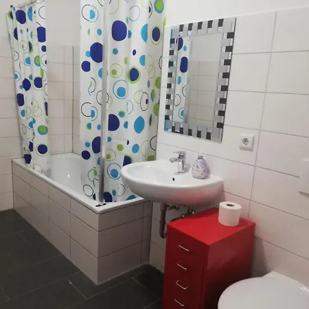 Апартаменты Dkn - Ihr Zuhause Auf Zeit In - Vollmoebliert - Waschmaschine - Wlan - Naehe Hauptbahnhof